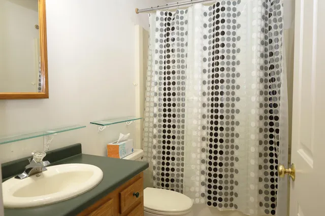 $475,000 | 65 Ledgewood Drive, St. Johnsbury, VT 05819