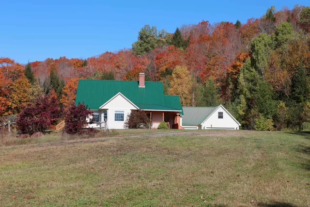 $475,000 | 65 Ledgewood Drive, St. Johnsbury, VT 05819