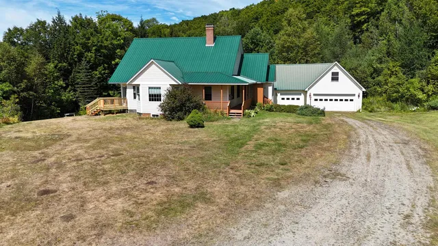 $475,000 | 65 Ledgewood Drive, St. Johnsbury, VT 05819