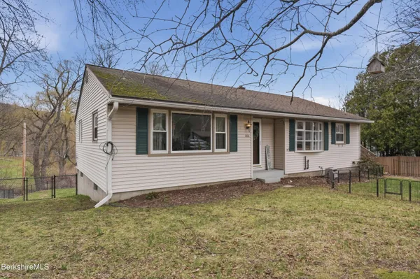 $324,900 | 106 Ingalls Road, Cheshire, MA 01225