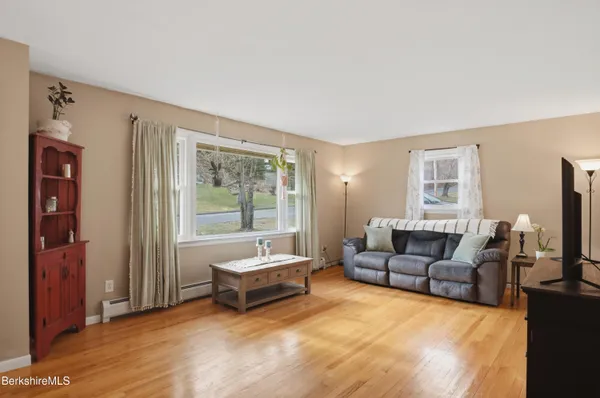 $324,900 | 106 Ingalls Road, Cheshire, MA 01225