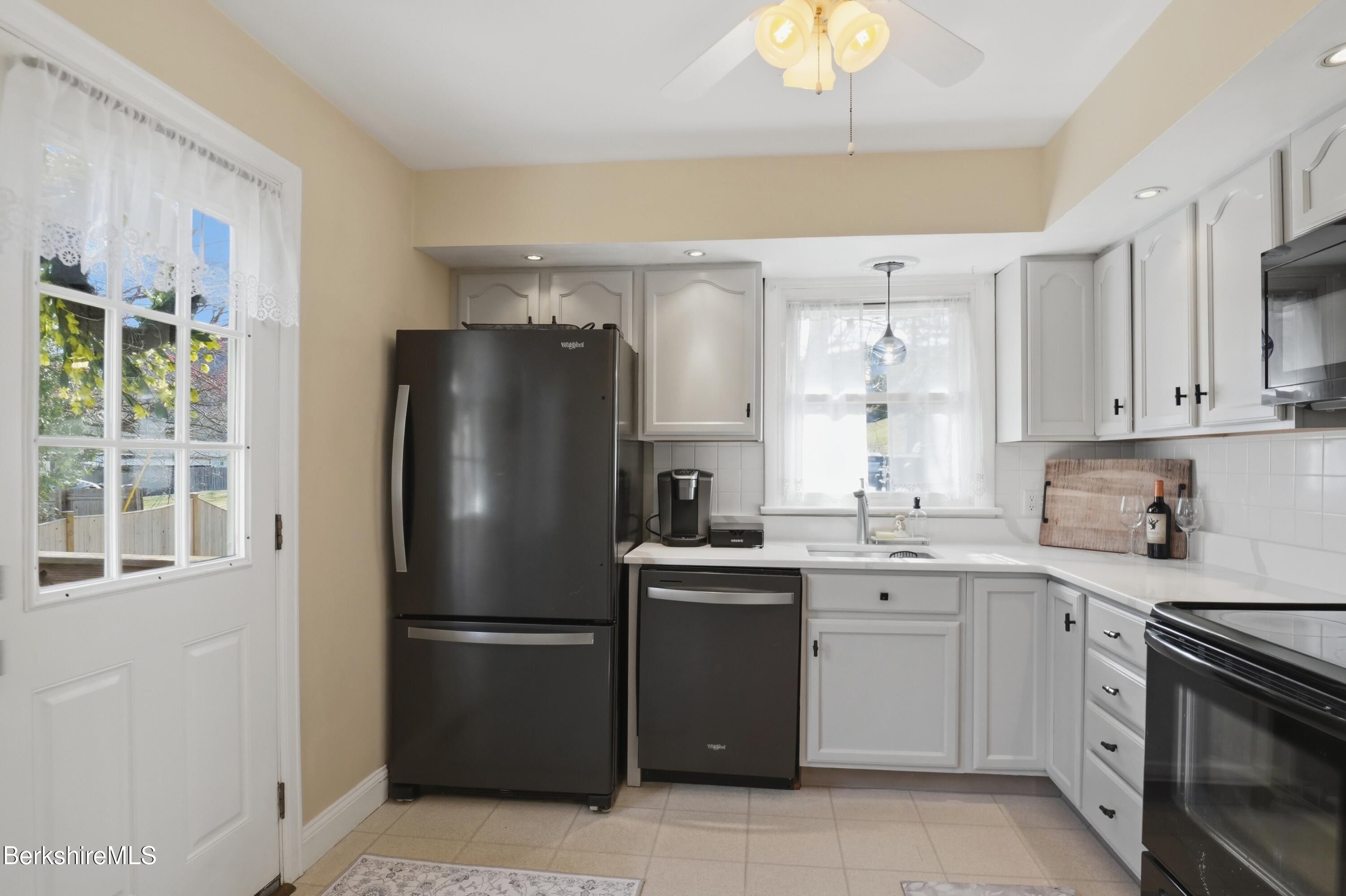 106 Ingalls Road Cheshire, MA 01225 - Photo 16 of 68 Kitchen
