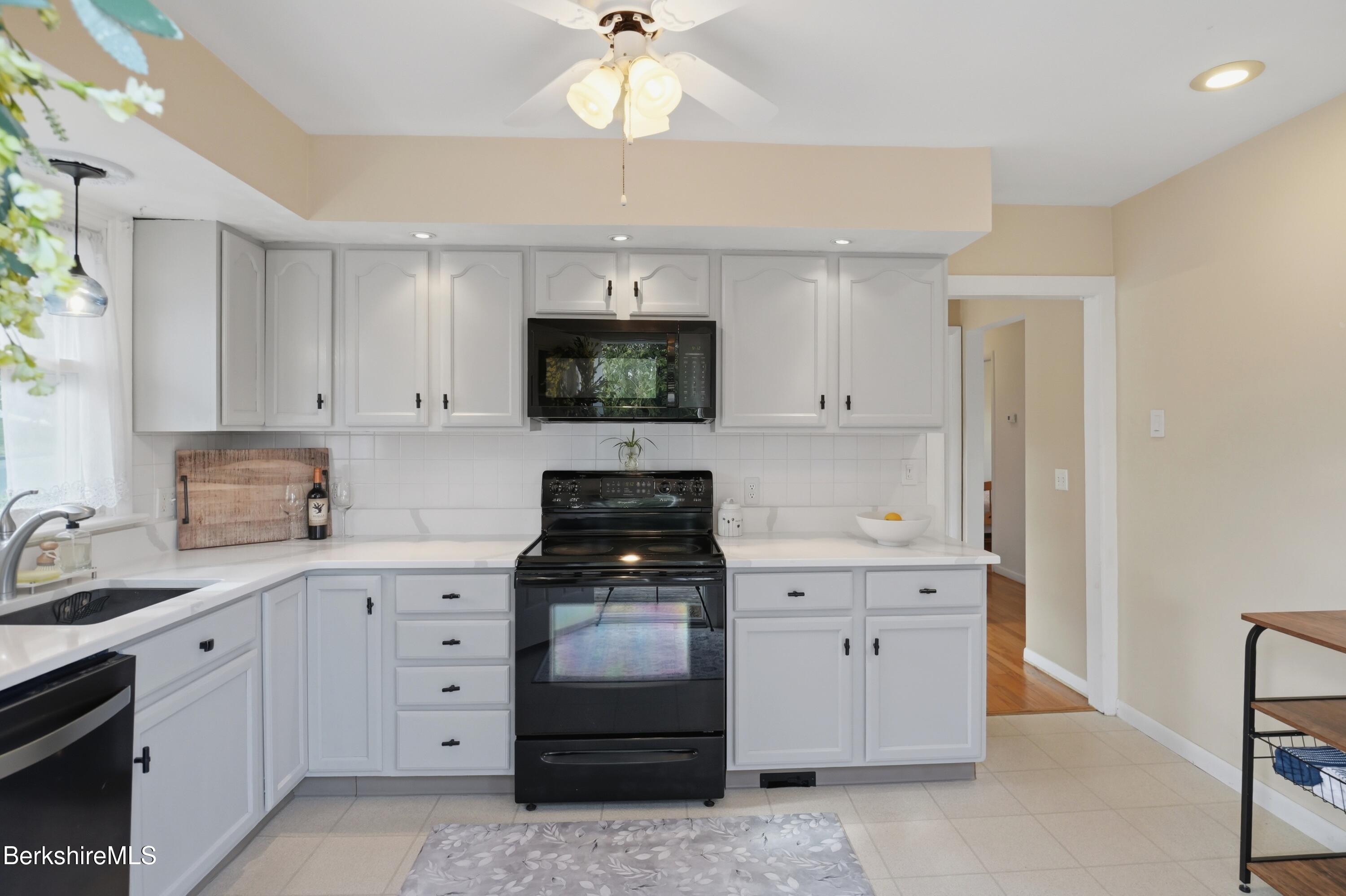 106 Ingalls Road Cheshire, MA 01225 - Photo 18 of 68 Kitchen