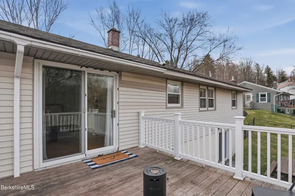 $324,900 | 106 Ingalls Road, Cheshire, MA 01225