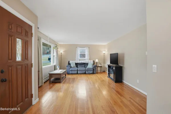 $324,900 | 106 Ingalls Road, Cheshire, MA 01225