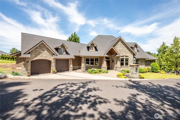 $1,099,000 | 2375 Trillium Heights, Longview, WA 98632