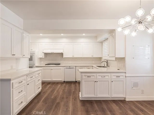 $12,000 | 784 Lockearn Street, Brentwood, CA 90049