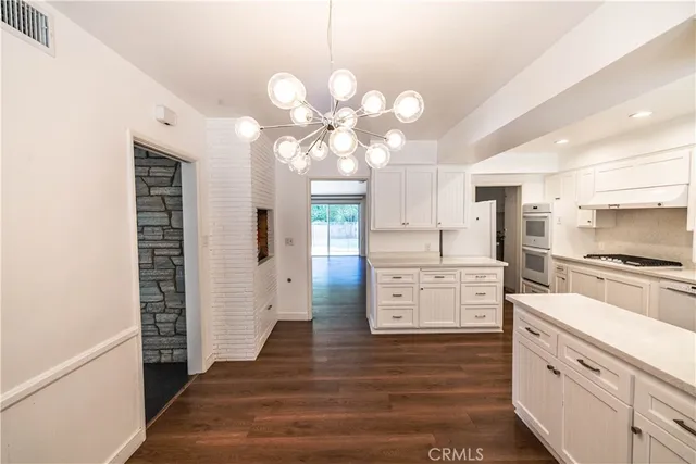 $12,000 | 784 Lockearn Street, Brentwood, CA 90049