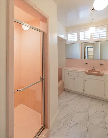 $12,000 | 784 Lockearn Street, Brentwood, CA 90049