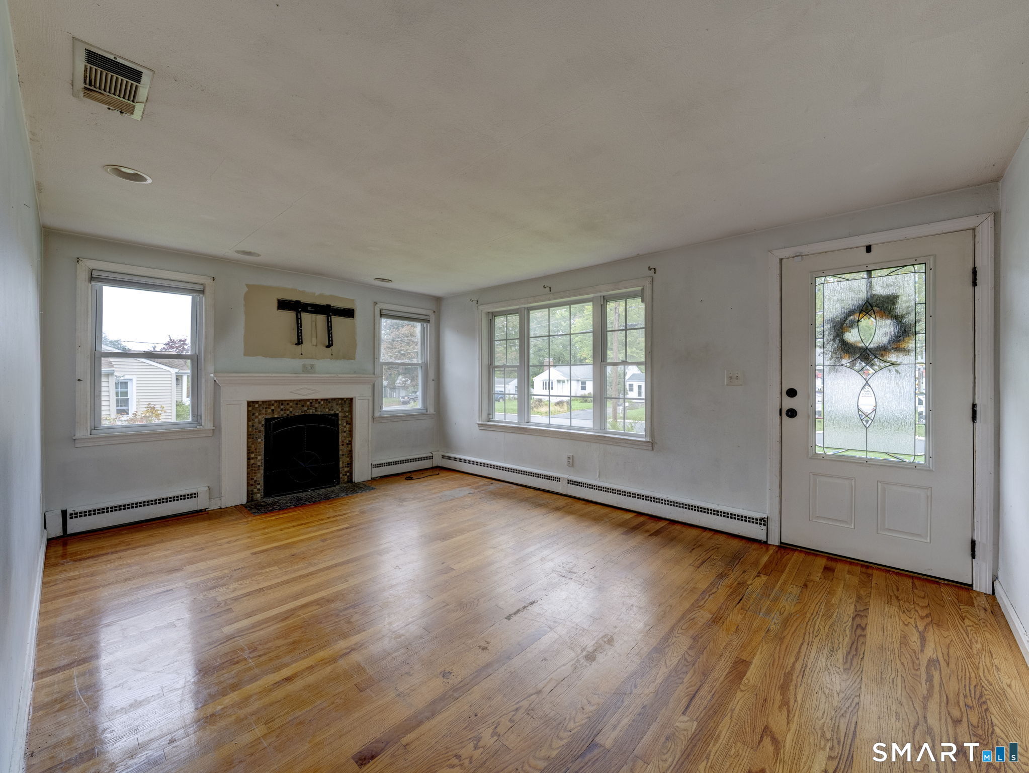 10 Meadowlark Road Enfield, CT 06082 - Photo 9 of 28 Gallery Image 9