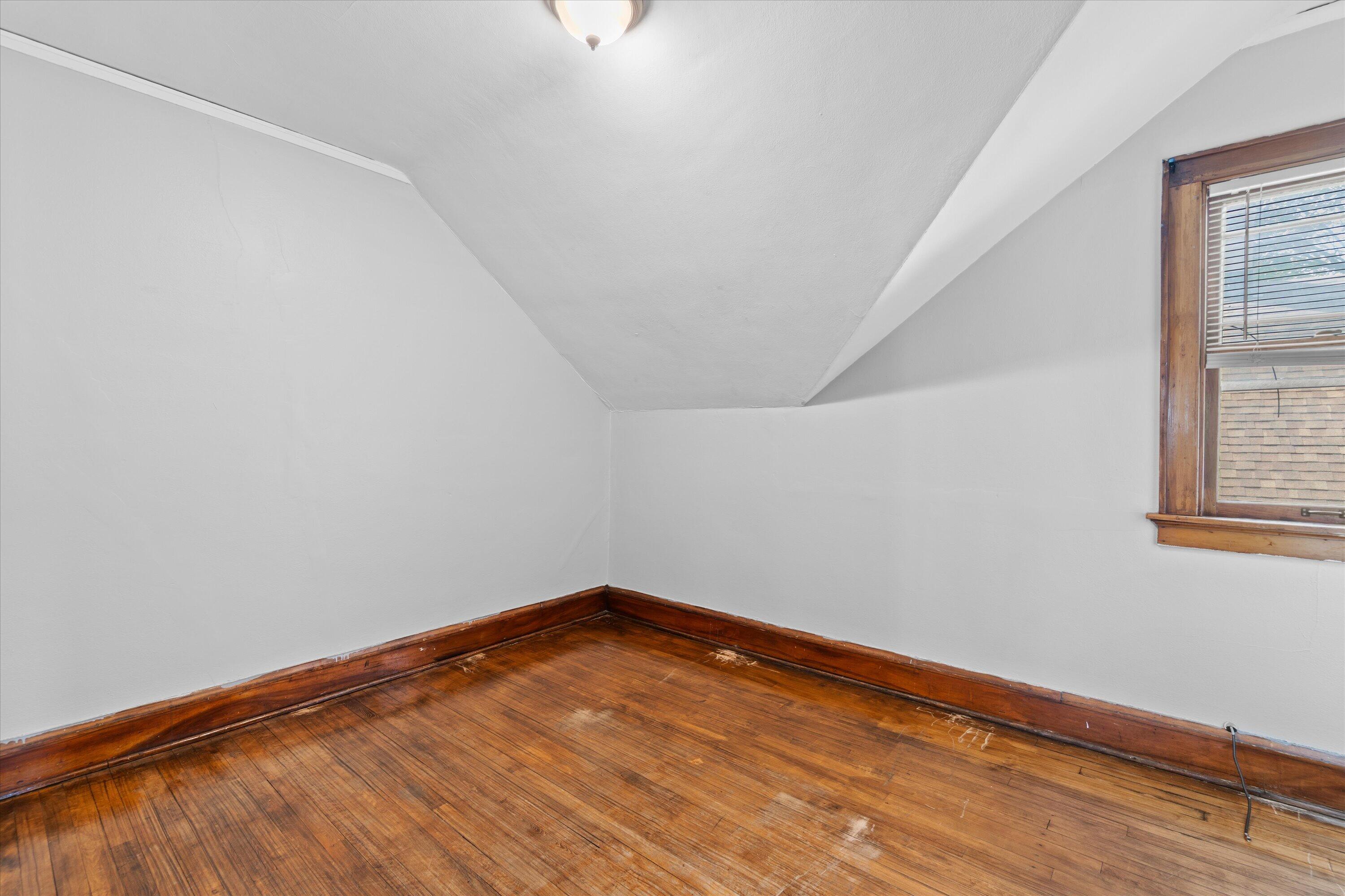 2808 North 57th Street, Unit 2810 Milwaukee, WI 53210 - Photo 12 of 21 13-DSC00567