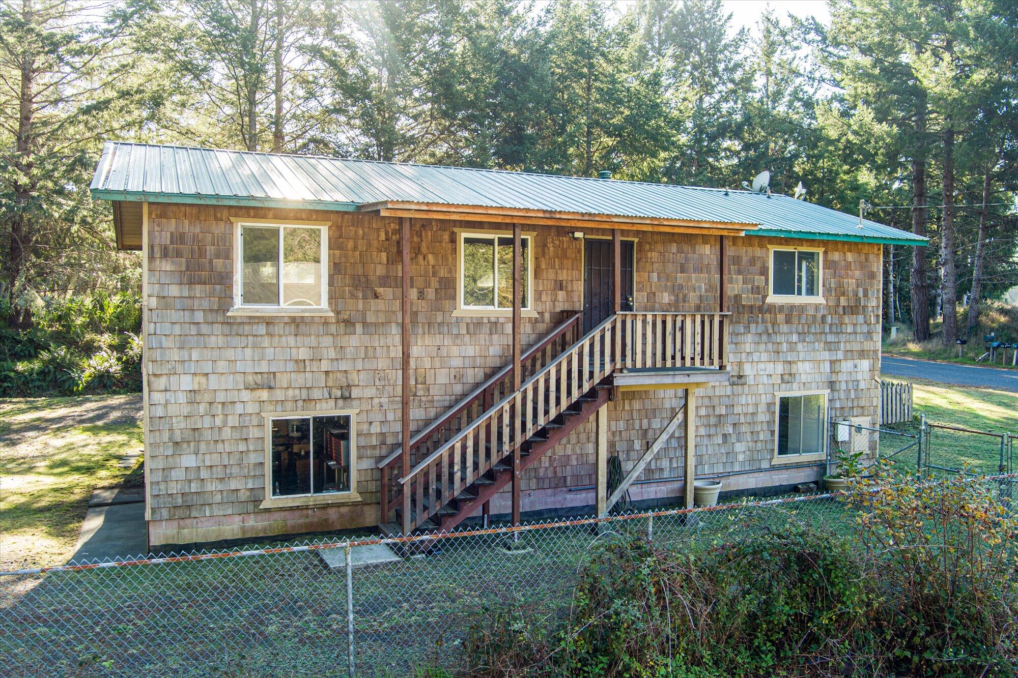 111 Beach Road Shelter Cove, CA 95589 - Photo 28 of 39
