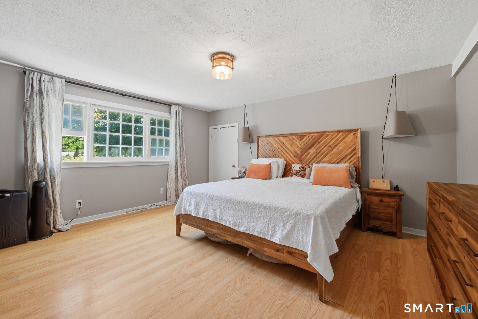 2196 North Benson Road Fairfield, CT 06824 - Photo 26 of 39 Gallery Image 26