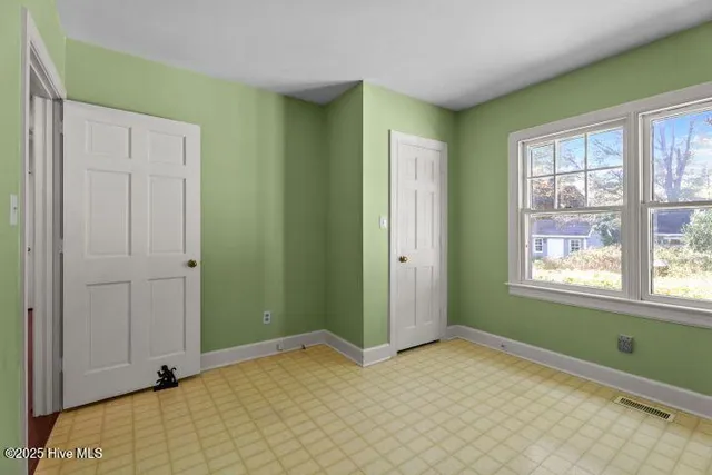 $329,900 | 2313 Foxcroft Road Northwest, Wilson, NC 27896