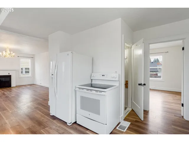 $415,000 | 562 21st Street Northeast, Salem, OR 97301