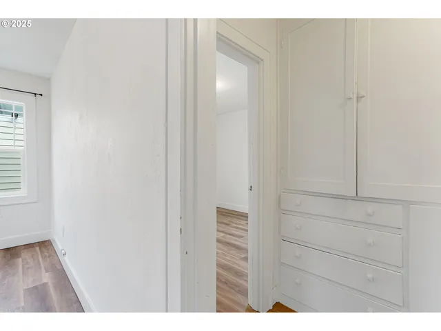 $415,000 | 562 21st Street Northeast, Salem, OR 97301