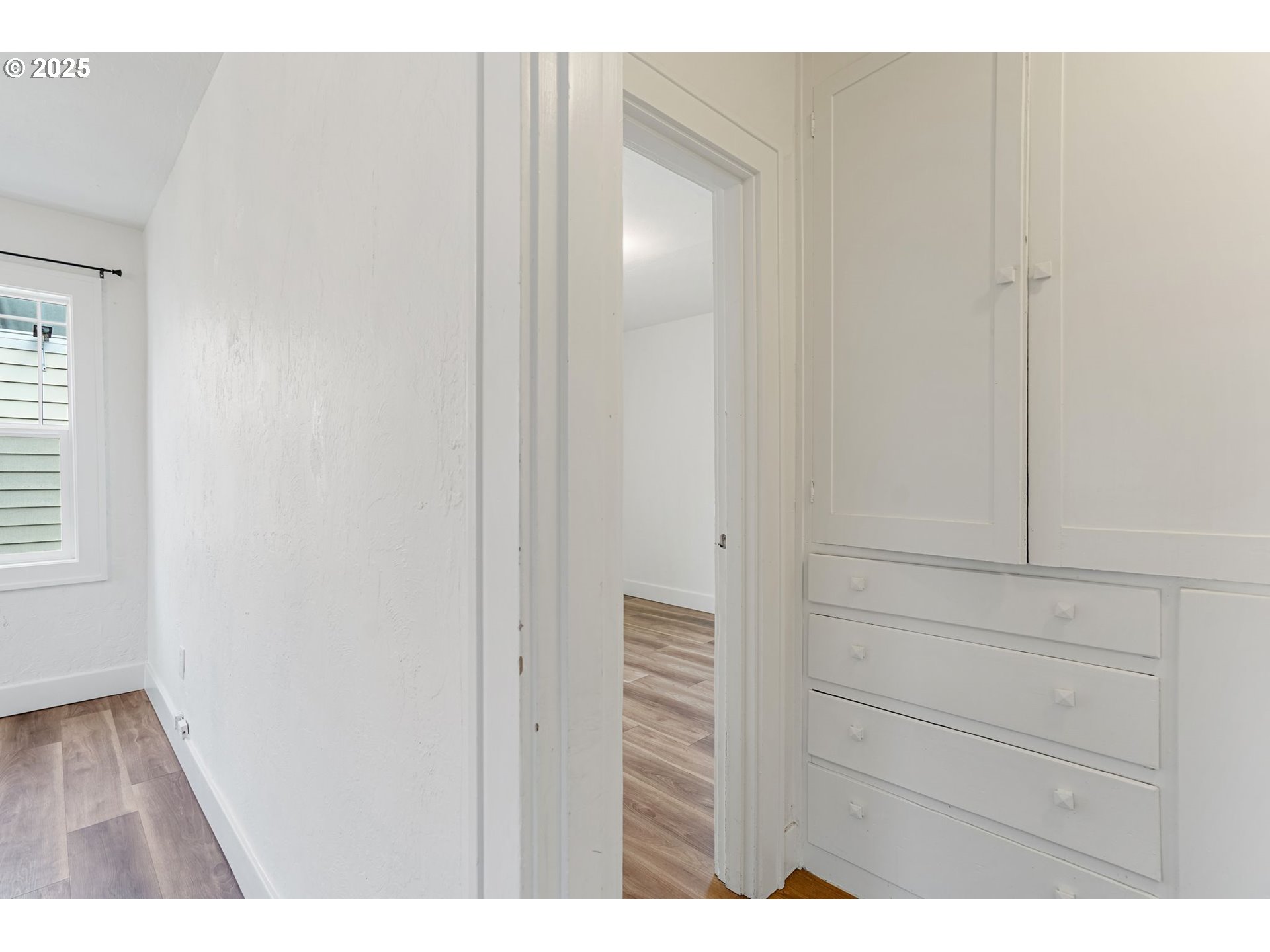 562 21st Street Northeast Salem, OR 97301 - Photo 20 of 45 a view of empty room