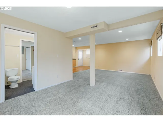 $415,000 | 562 21st Street Northeast, Salem, OR 97301