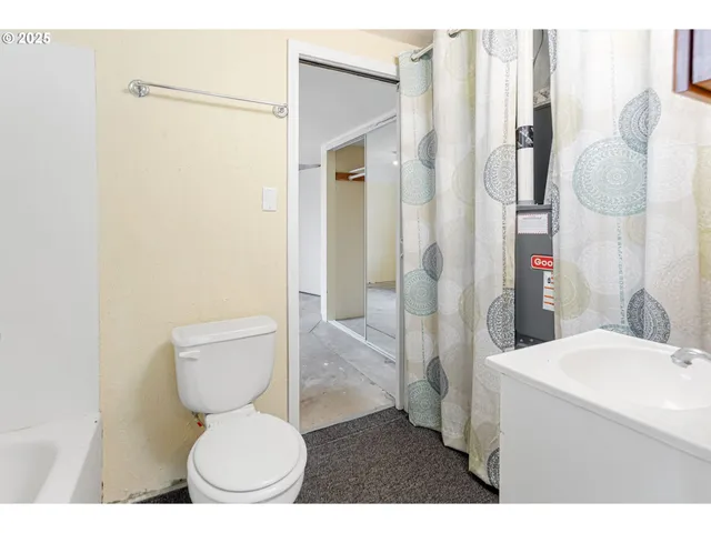 $415,000 | 562 21st Street Northeast, Salem, OR 97301