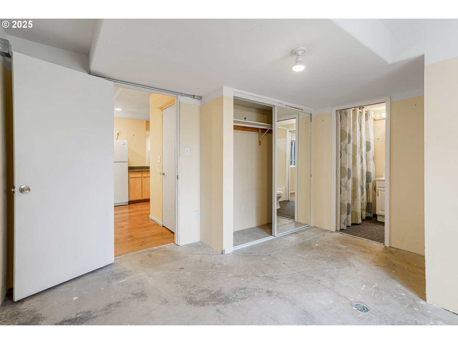 562 21st Street Northeast Salem, OR 97301 - Photo 40 of 45 a view of a livingroom with wooden floor