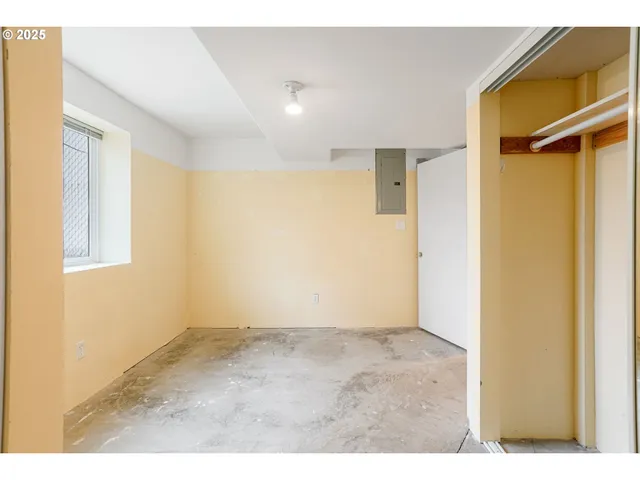 $415,000 | 562 21st Street Northeast, Salem, OR 97301