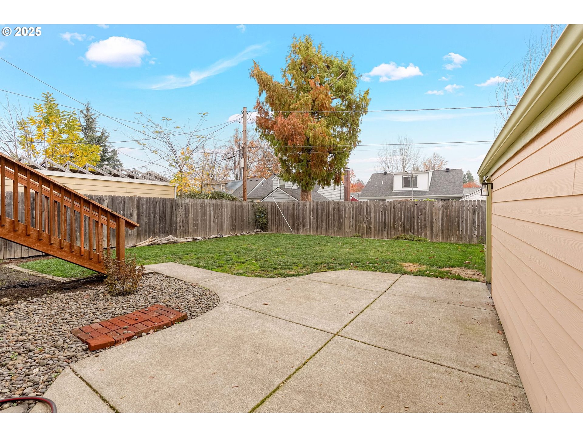562 21st Street Northeast Salem, OR 97301 - Photo 43 of 45 a view of a backyard with wooden fence