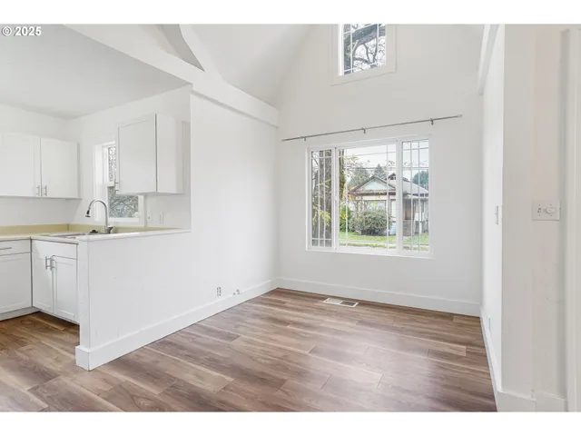 $415,000 | 562 21st Street Northeast, Salem, OR 97301