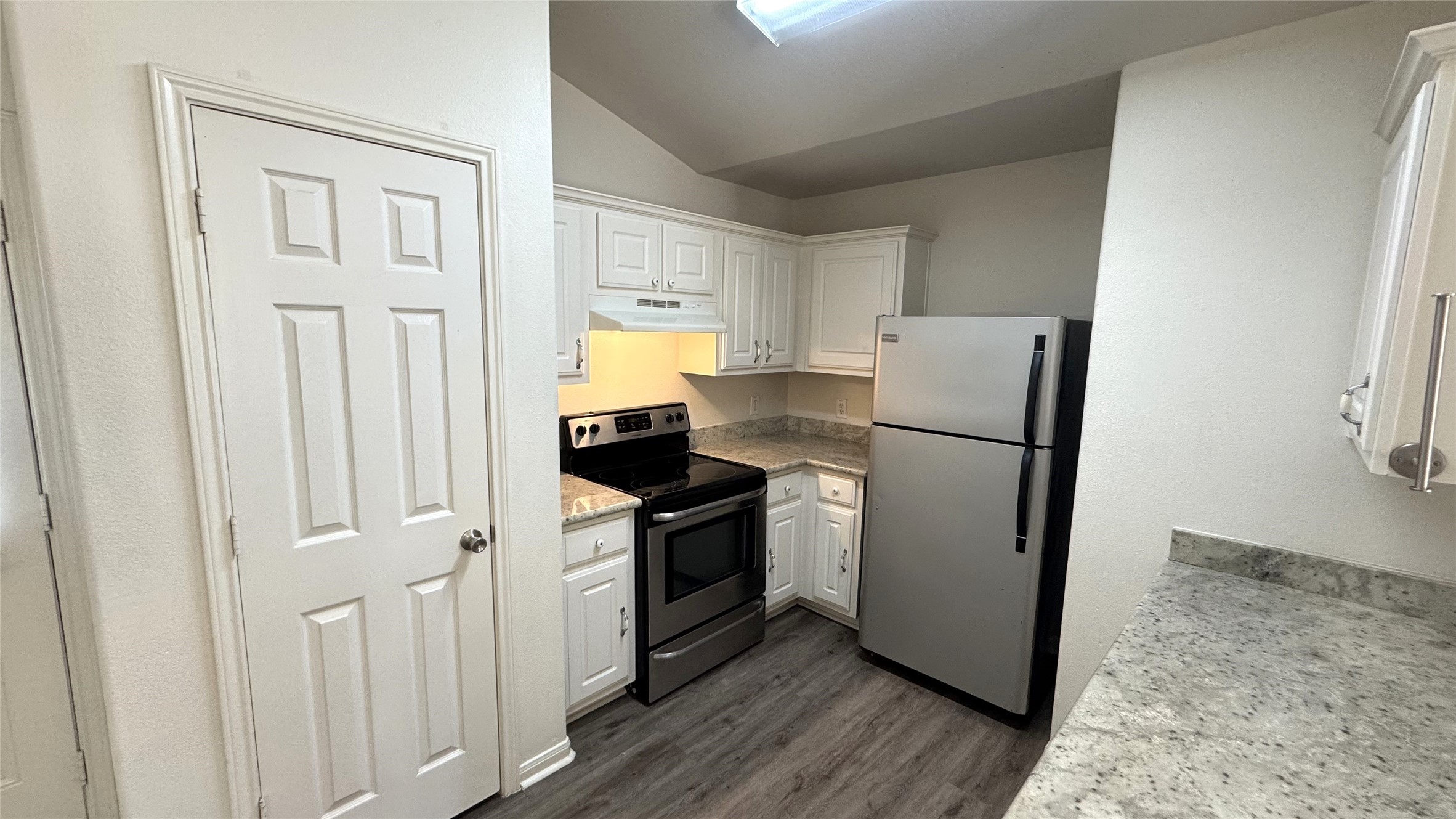 28831 Frio River Loop Spring, TX 77386 - Photo 11 of 30