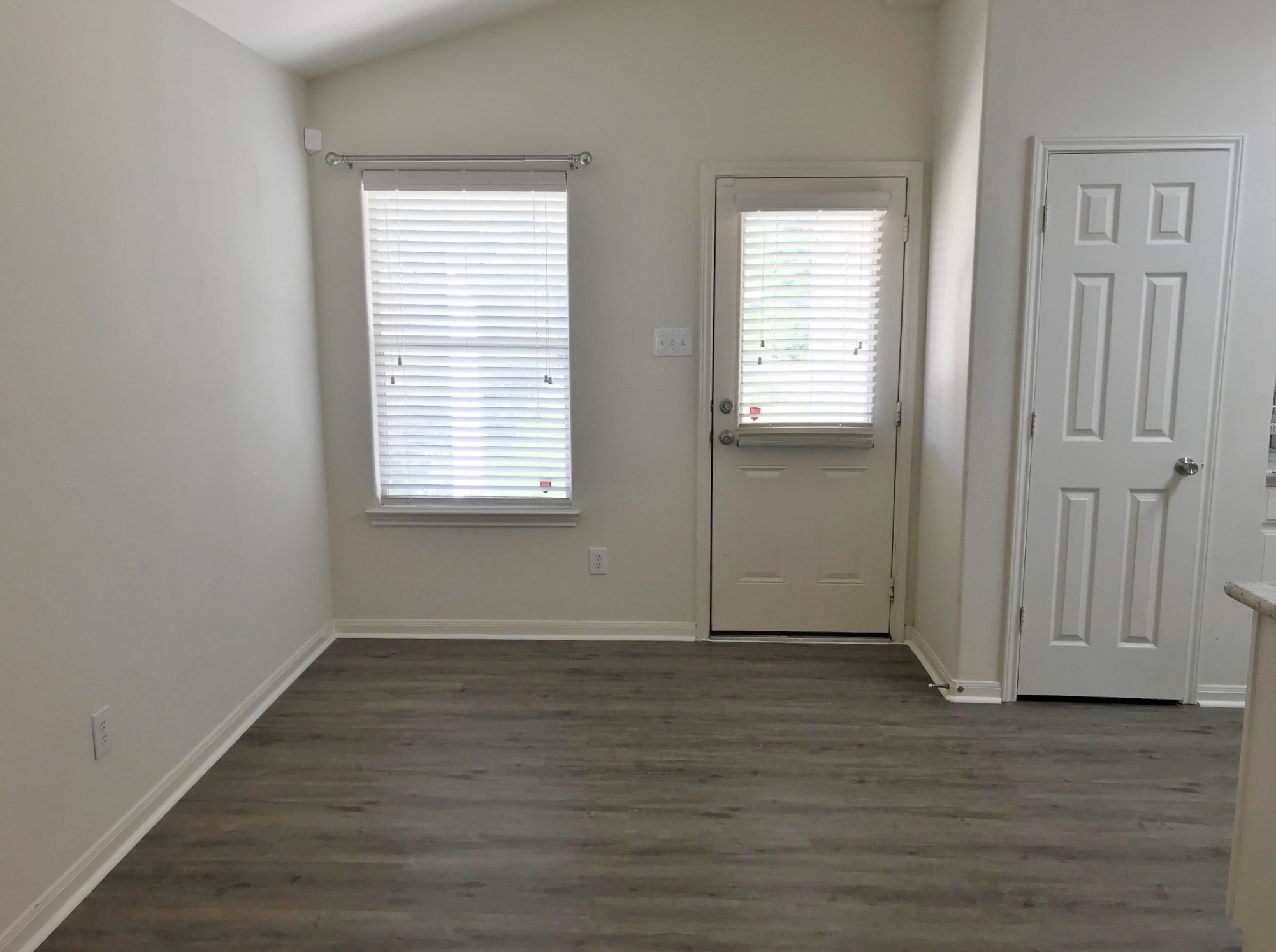 28831 Frio River Loop Spring, TX 77386 - Photo 14 of 30