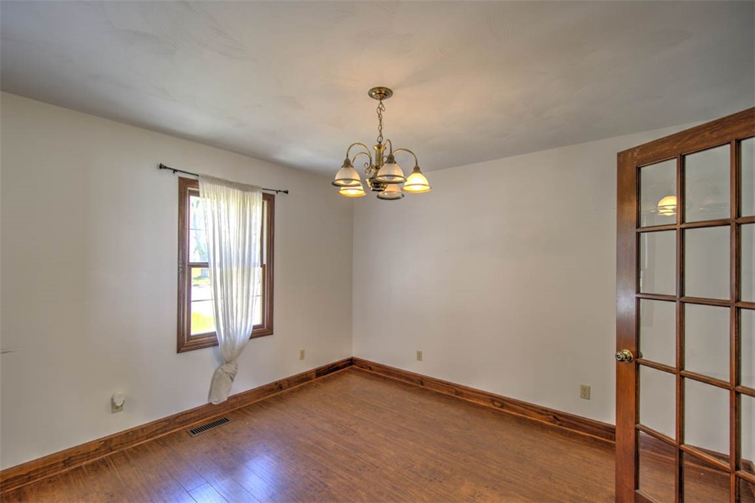 309 North Walnut Street Assumption, IL 62510 - Photo 7 of 35