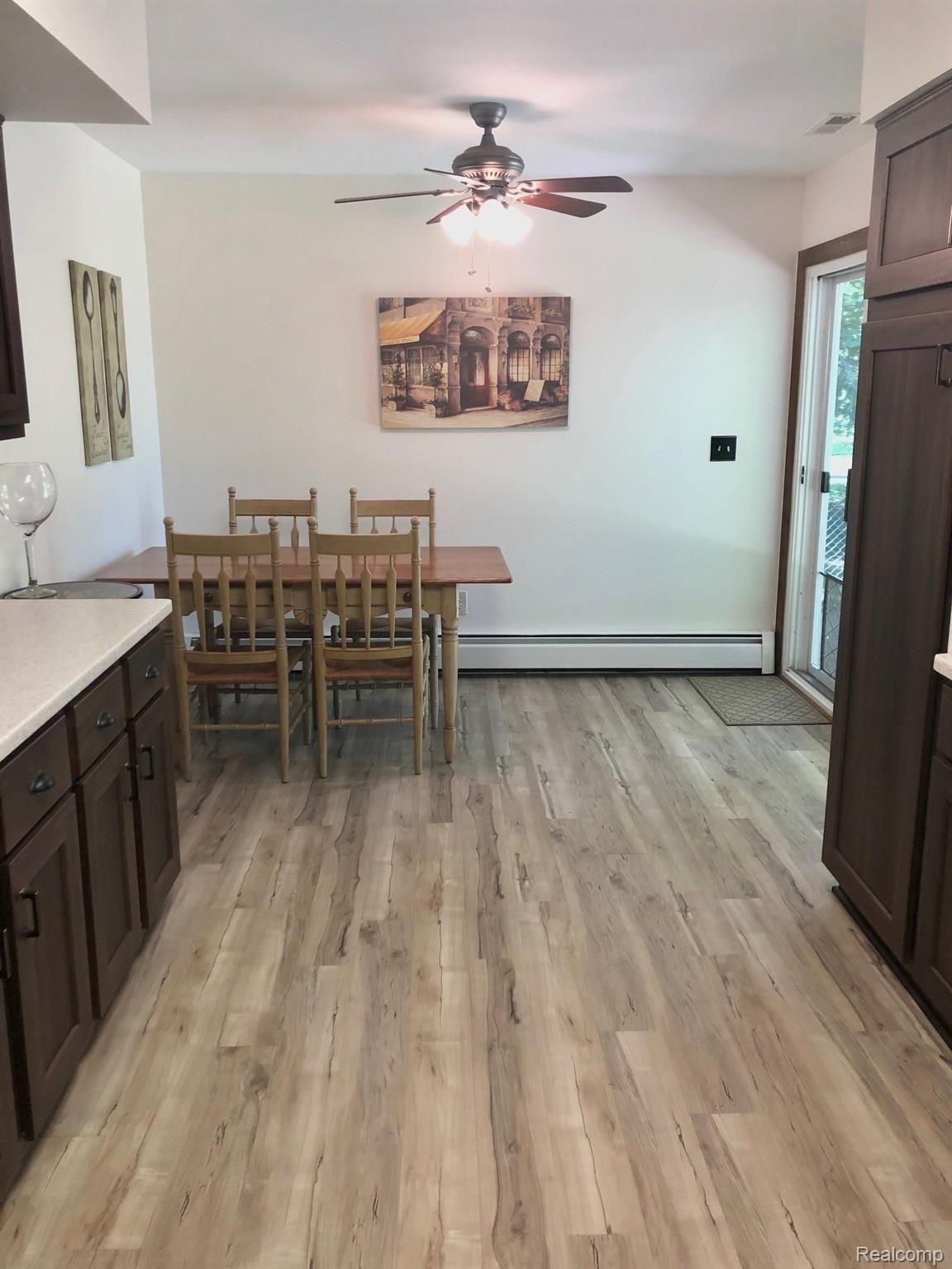 13778 Lenmoore Road Belleville, MI 48111 - Photo 6 of 44 IMG_5293.jpg