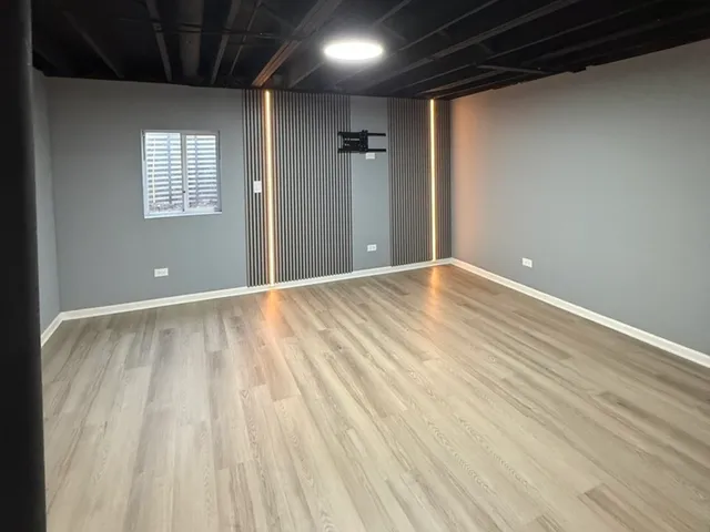 $2,550 | 286 Wolverine Drive, Oswego, IL 60543