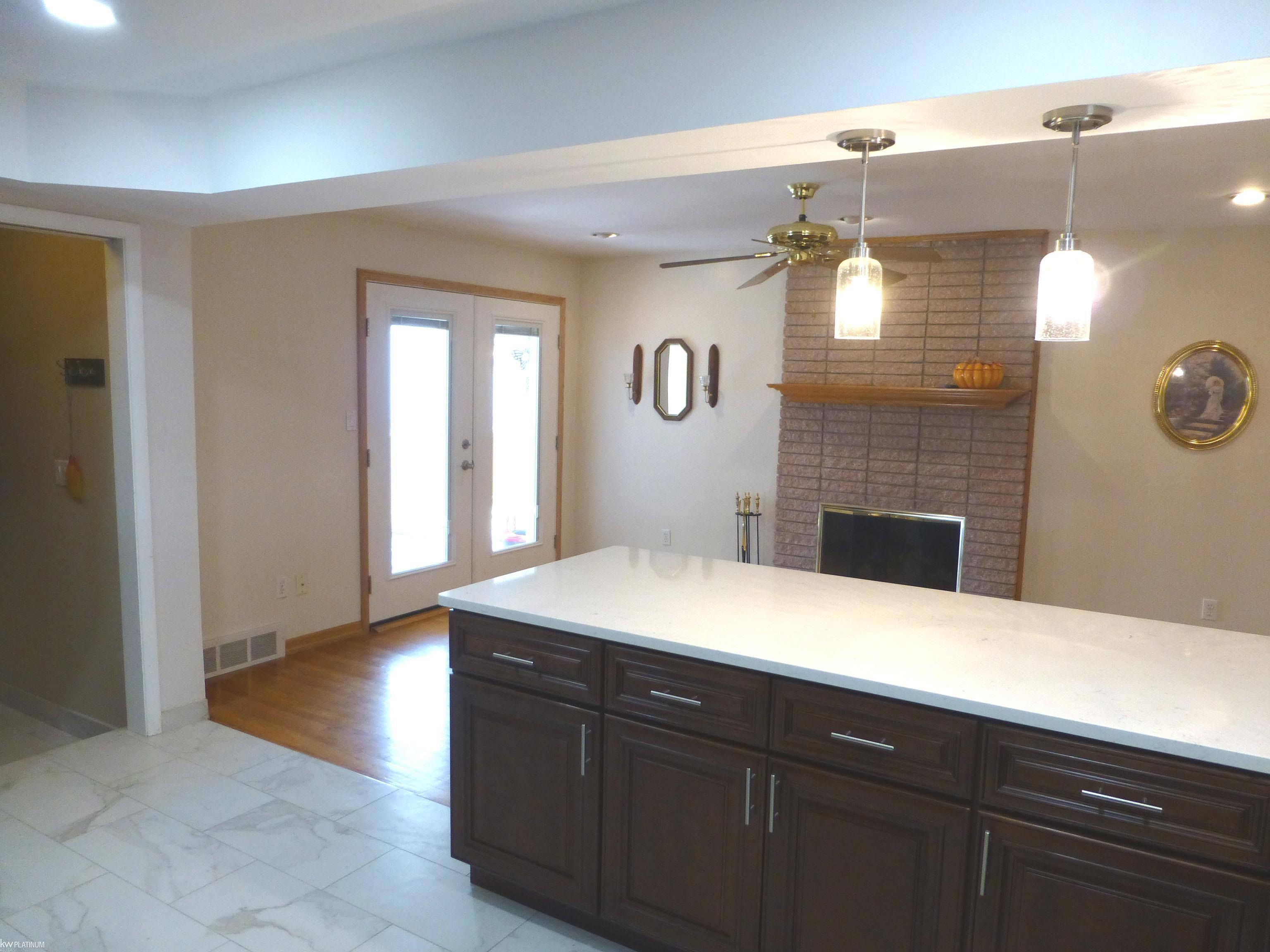 30029 Hayes Road Warren, MI 48088 - Photo 13 of 45 50124342-12.JPG