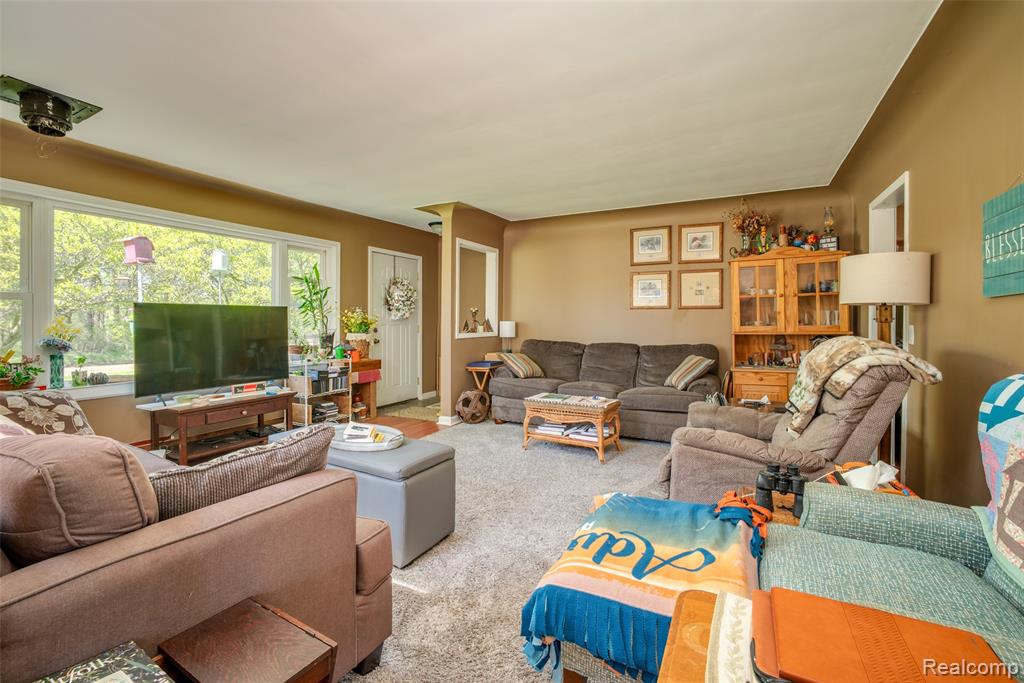 840 West Rose Center Road Holly, MI 48442 - Photo 3 of 26