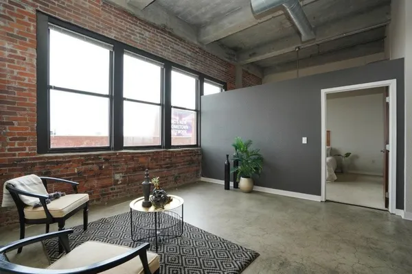 $250,000 | 1535 Walnut Street, Unit 705, Kansas City, MO 64108