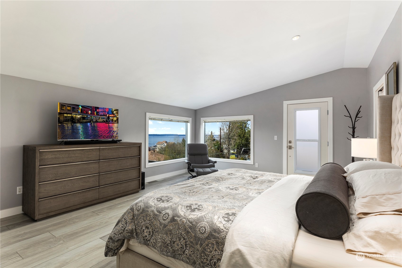 4136 Southwest Austin Street Seattle, WA 98136 - Photo 14 of 32 Gallery Image 14