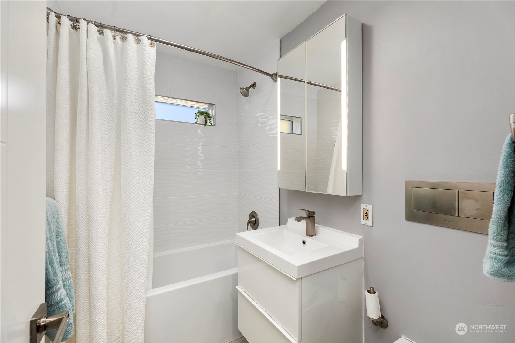 4136 Southwest Austin Street Seattle, WA 98136 - Photo 24 of 32 Gallery Image 24
