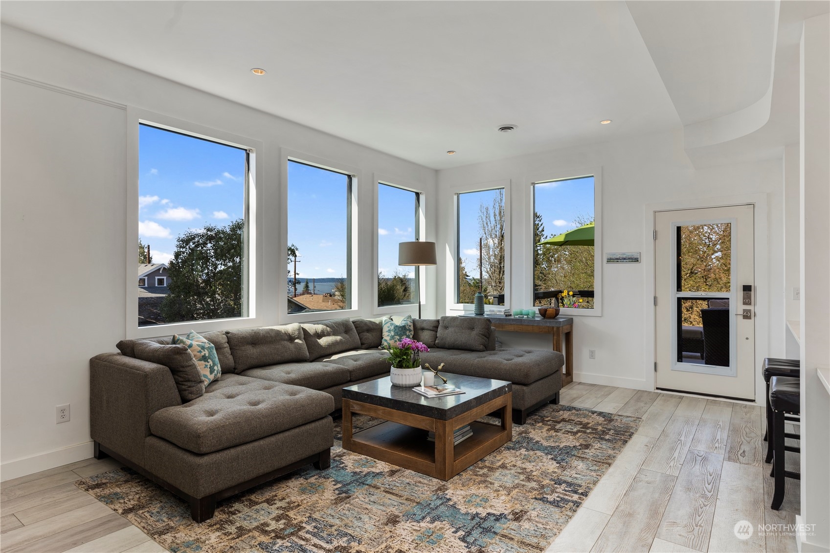 4136 Southwest Austin Street Seattle, WA 98136 - Photo 5 of 32 Gallery Image 5