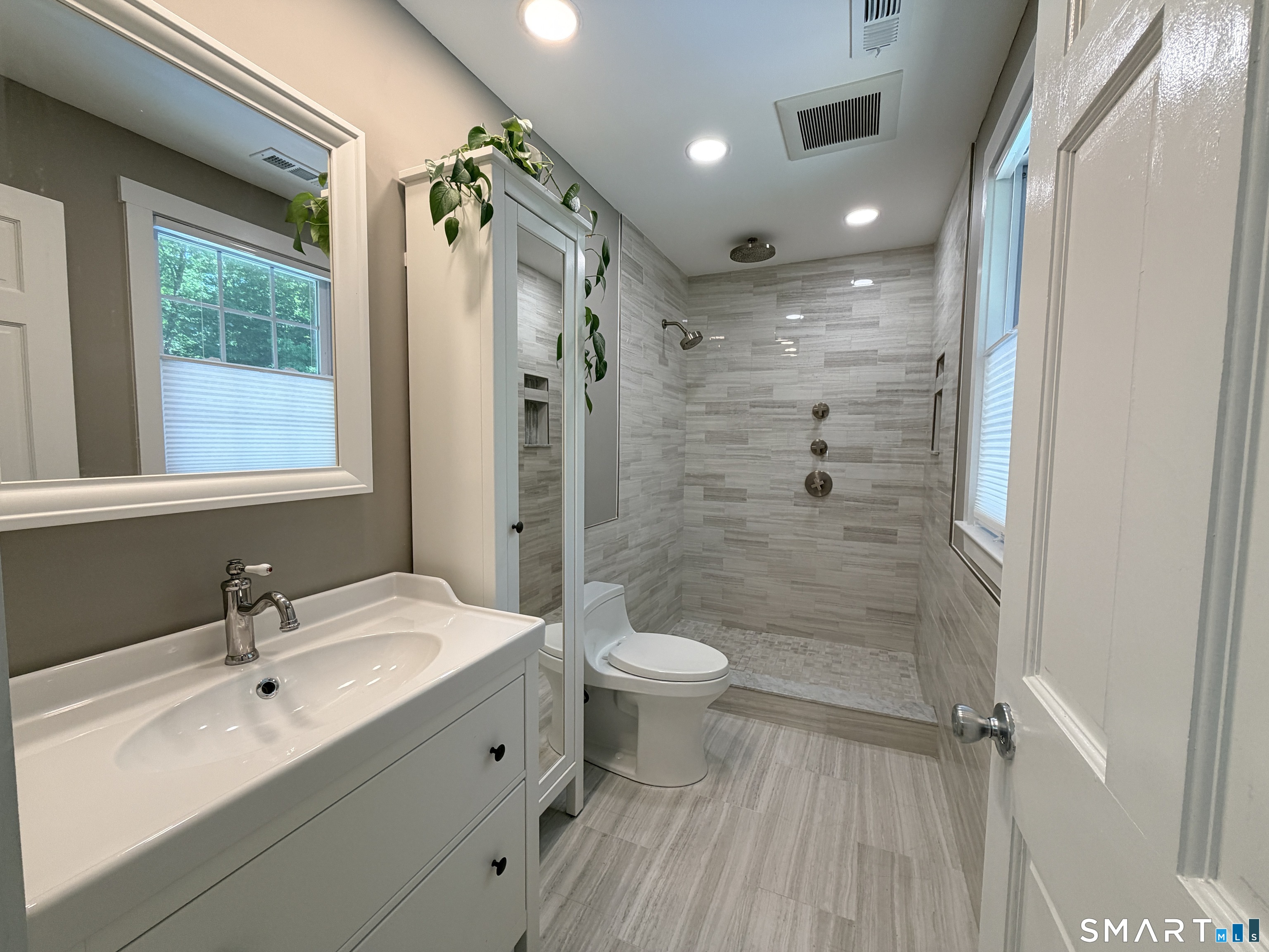 64 Kirk Road Hamden, CT 06514 - Photo 16 of 25 Wow!