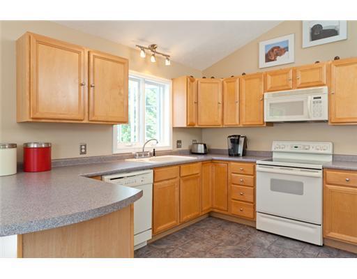 27 South Ridge Drive Standish, ME 04084 - Photo 6 of 16 Kitchen.