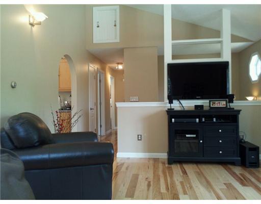 27 South Ridge Drive Standish, ME 04084 - Photo 7 of 16 Living Room. Living Room looking...