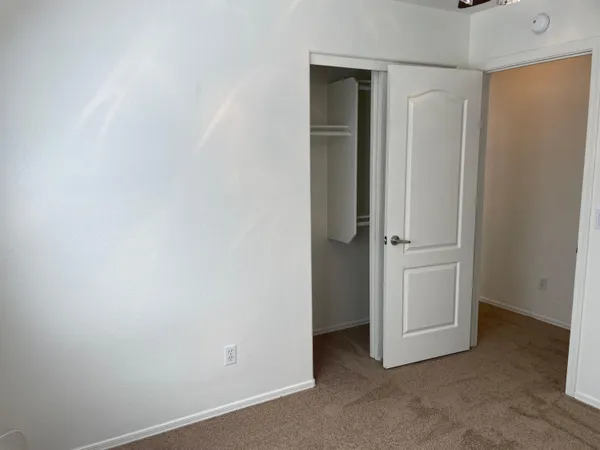 $1,895 | 6831 South 33rd Drive, Phoenix, AZ 85041