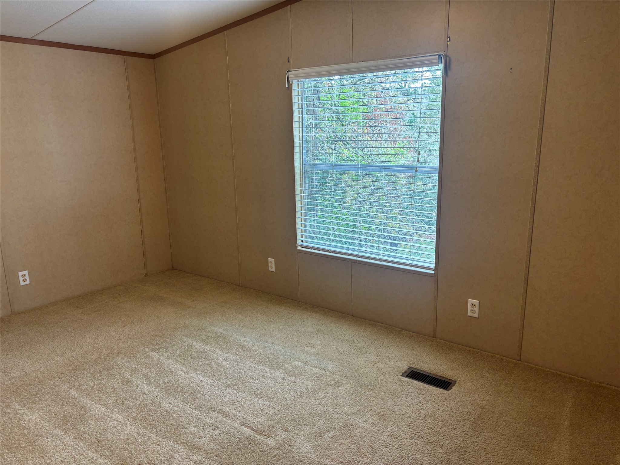151 Cottle Town Road Smithville, TX 78957 - Photo 22 of 22 an empty room with a window