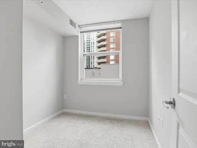 $2,900 | 880 North Pollard Street, Unit 323, Arlington, VA 22203