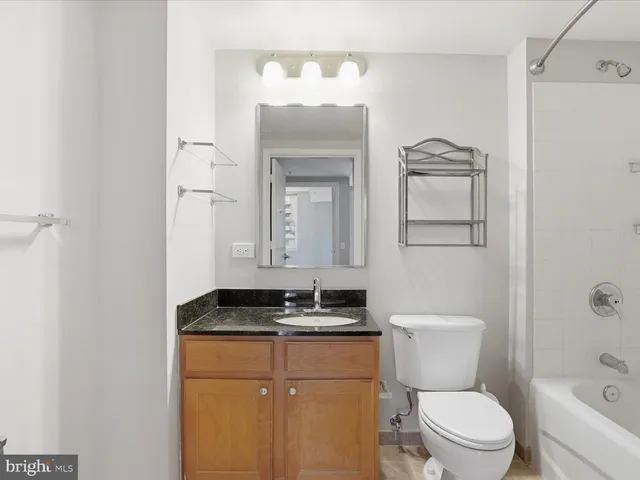 $2,900 | 880 North Pollard Street, Unit 323, Arlington, VA 22203