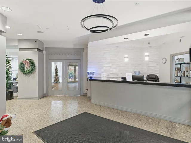 $2,900 | 880 North Pollard Street, Unit 323, Arlington, VA 22203