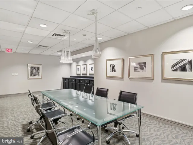 $2,900 | 880 North Pollard Street, Unit 323, Arlington, VA 22203