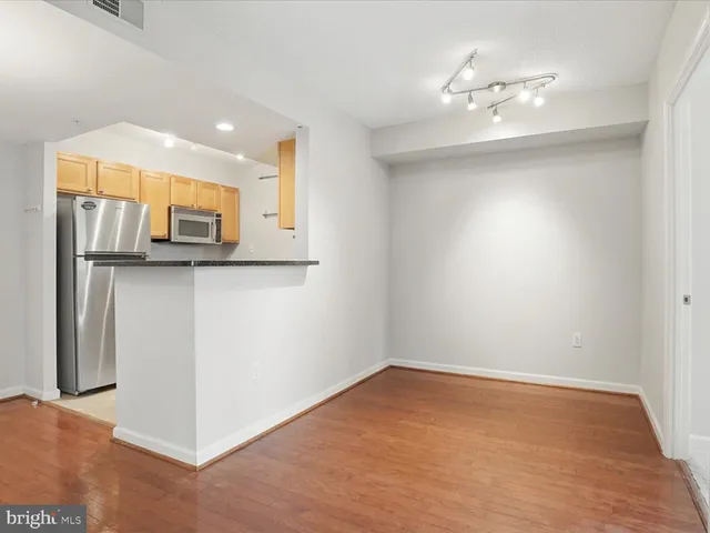 $2,900 | 880 North Pollard Street, Unit 323, Arlington, VA 22203