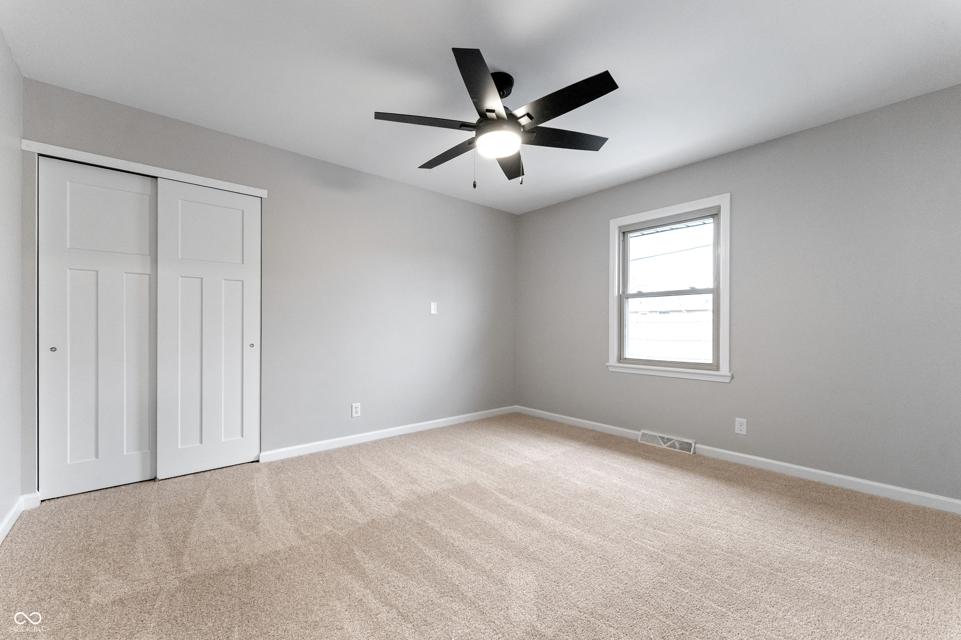 2718 Orchard Lane Columbus, IN 47201 - Photo 13 of 38