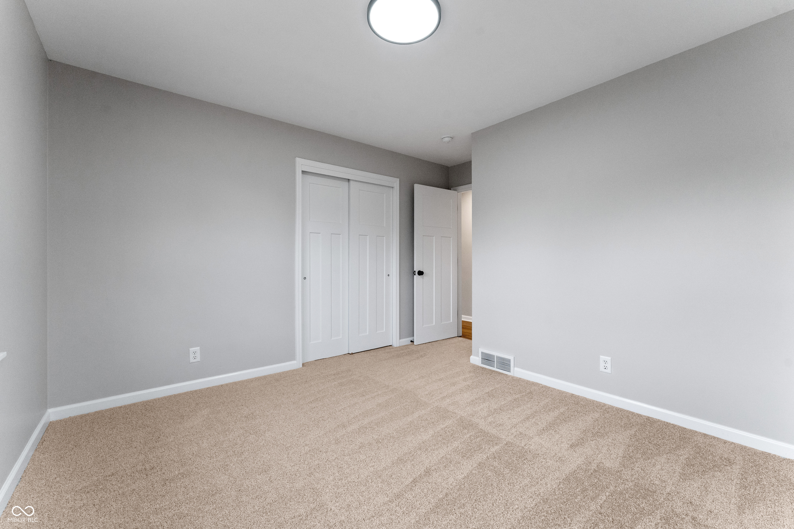 2718 Orchard Lane Columbus, IN 47201 - Photo 19 of 38